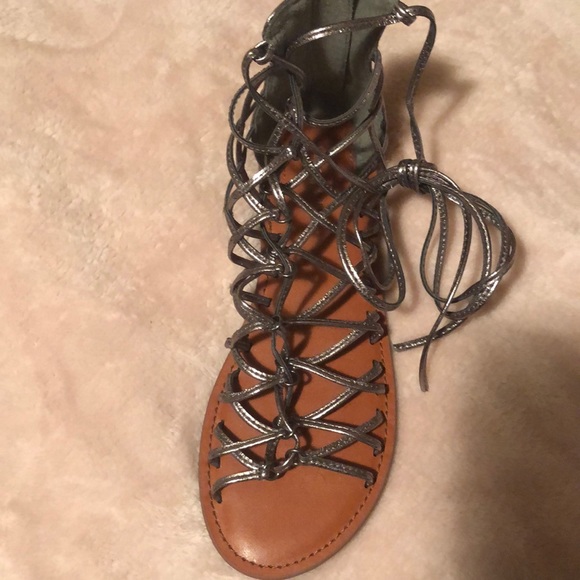 GLADIATOR sandal never worn - Picture 2 of 2